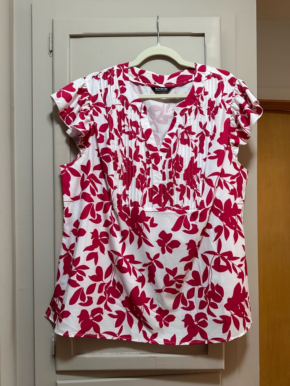 BloomChic White and Hot Pink Floral Pintuck Cap-Sleeve Blouse
